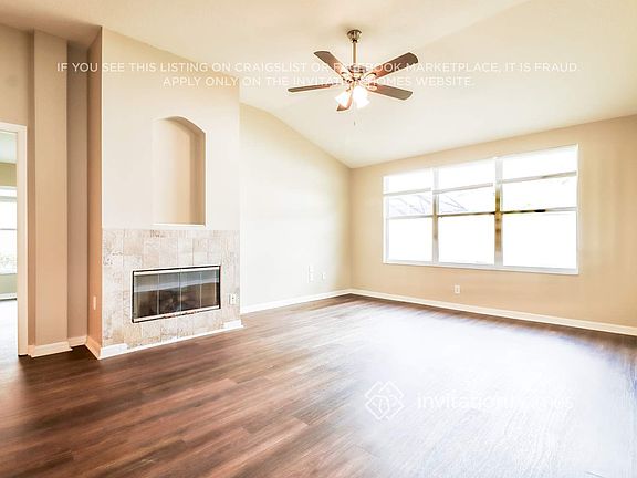 4th image of 1021 Torreya Way