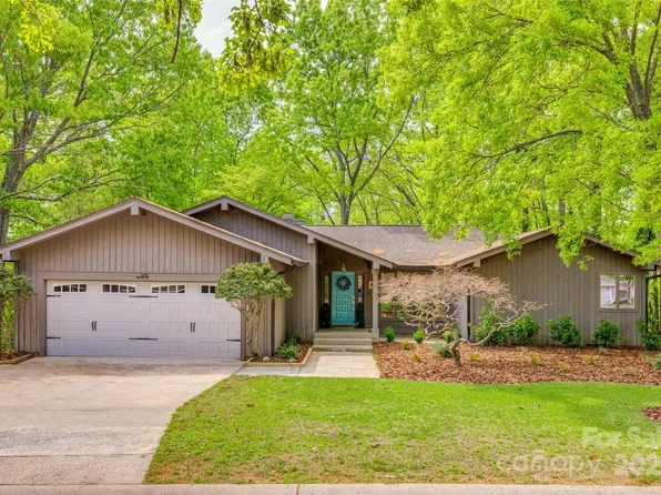 2058 Manila Bay Ln, Tega Cay, SC 29708