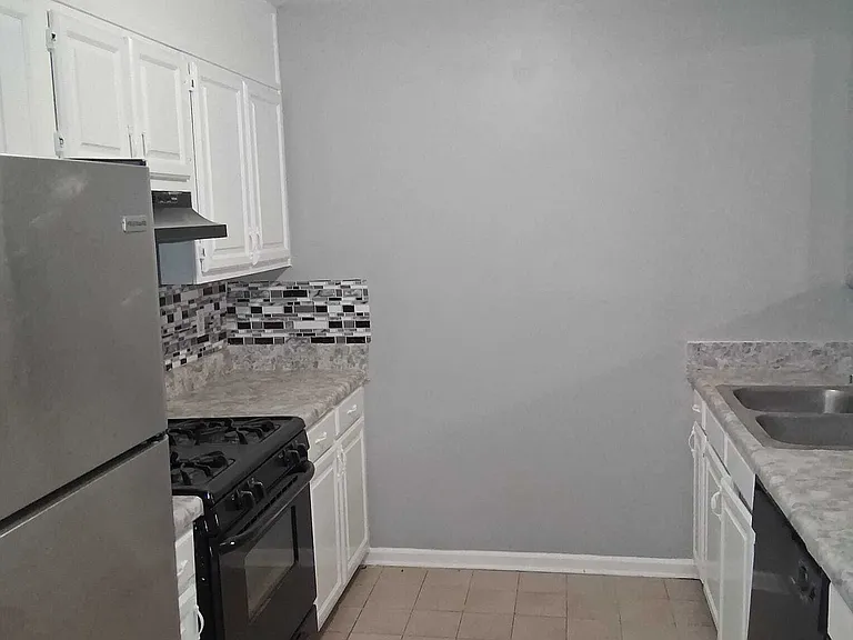 2798 Country Ct SE #B — Photo 6