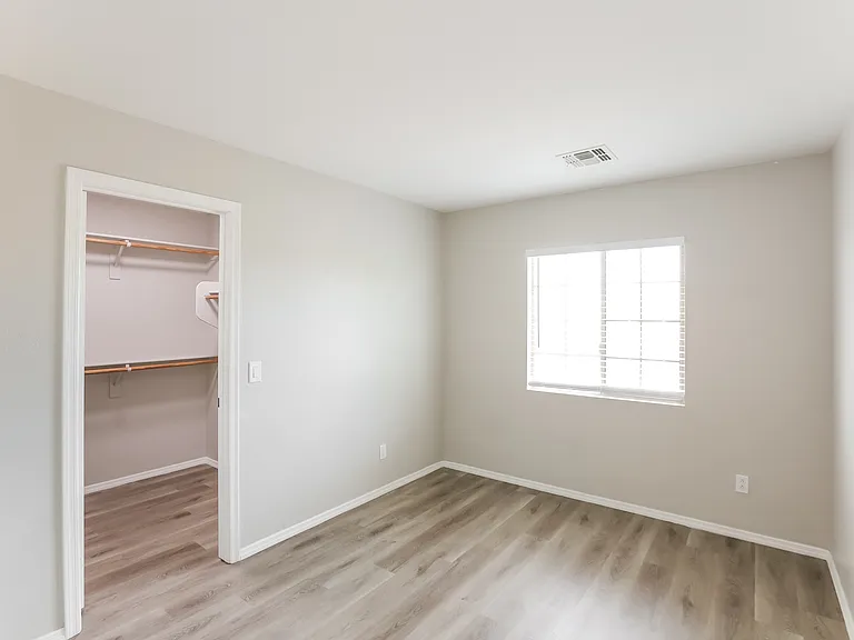 14945 N 172nd Ln — Photo 10