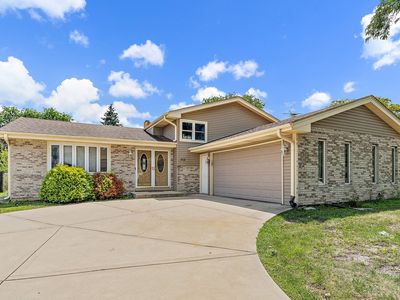 302 Canyon Trl, Carol Stream, IL, 60188