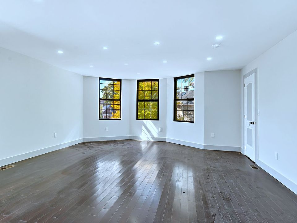 1st image of 4006 Pratt Ave