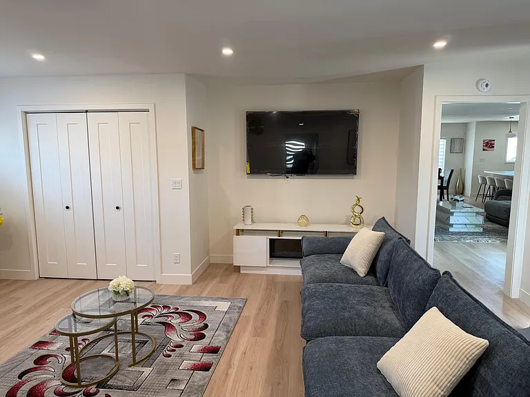 15318 Bonsallo Ave — Photo 8