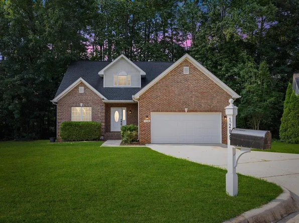 1209 Waterford Green Dr, Apex, NC 27502