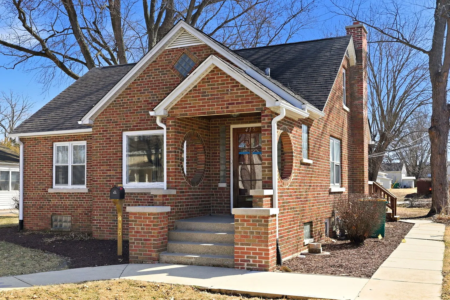 415 Wabash St photo 1