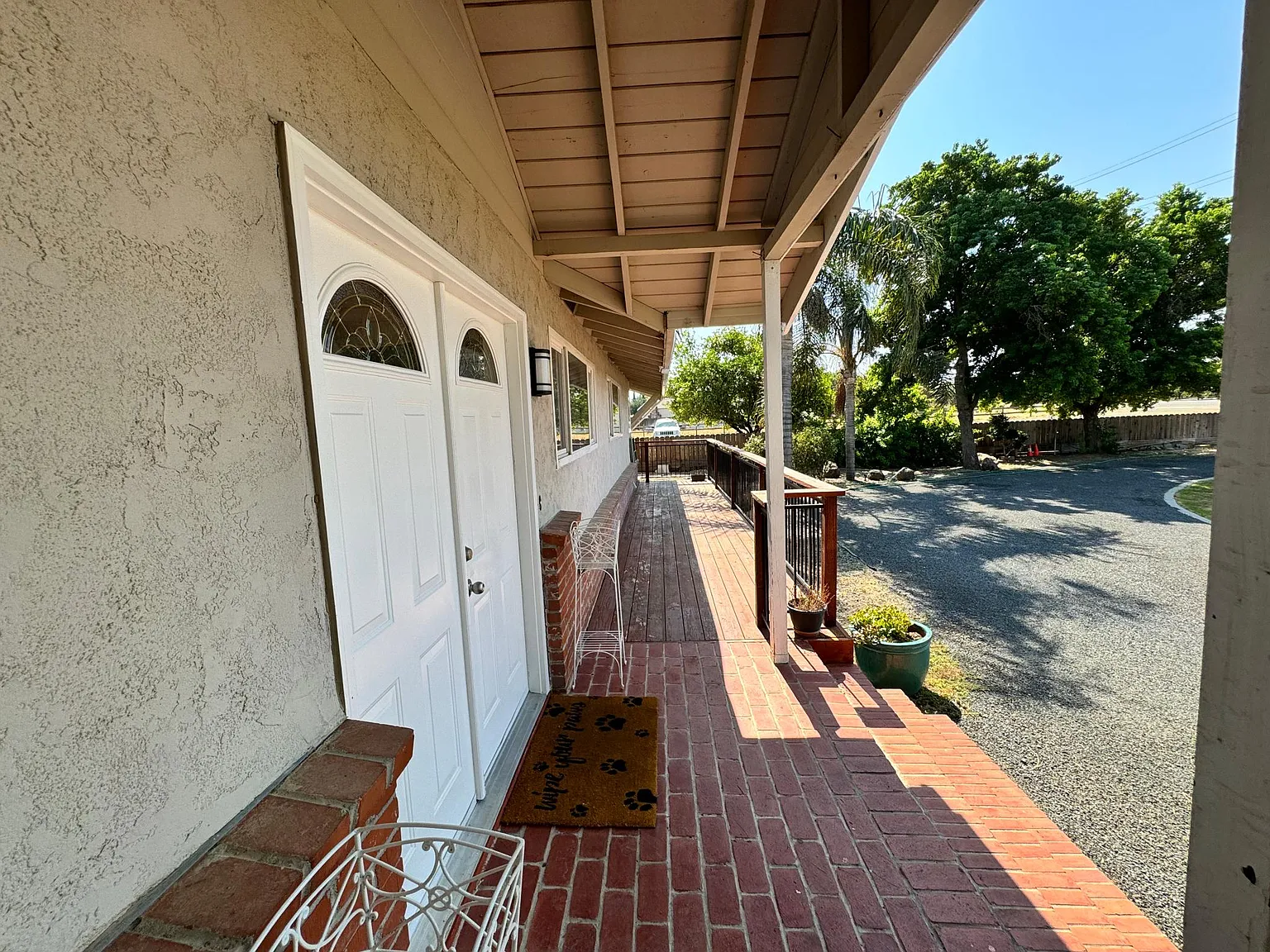 3 bed, 2.5 bath, 1985 sqft, $3,350 — Photo 3