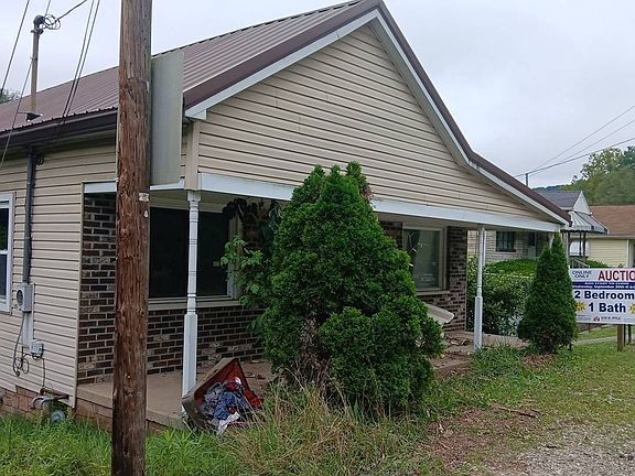 2nd image of 2239 Falcon Dr