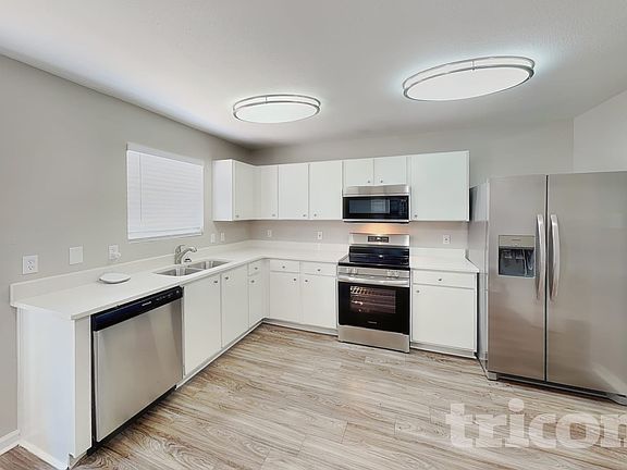 5th image of 758 Sinclair Dr