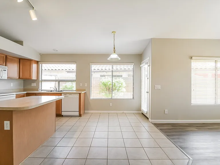 2415 W Blue Sky Dr — Photo 8