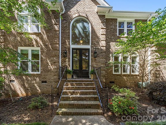 2nd image of 2234 Queensland Dr
