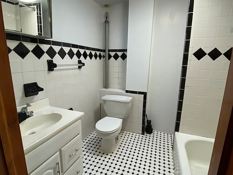 62 Bainbridge St #3F — Photo 11