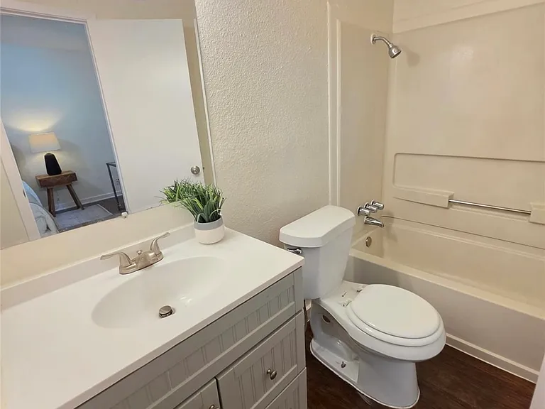 6919 Shannon Dr — Photo 9