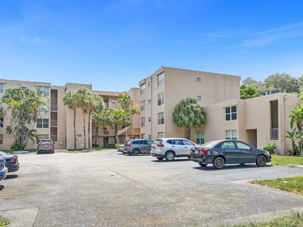 9400 Live Oak Place #203, Davie, FL 33324