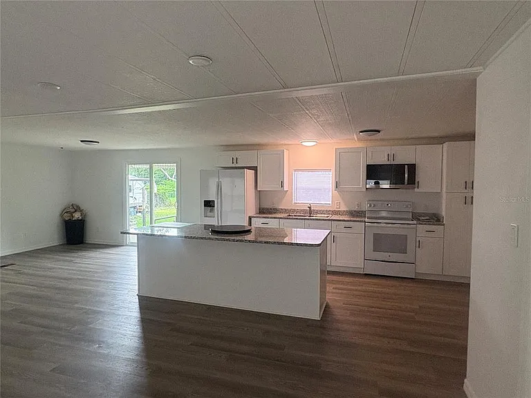 3923 Ward Rd — Photo 11