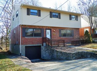 352 Robben Ln, Cincinnati, OH 45238