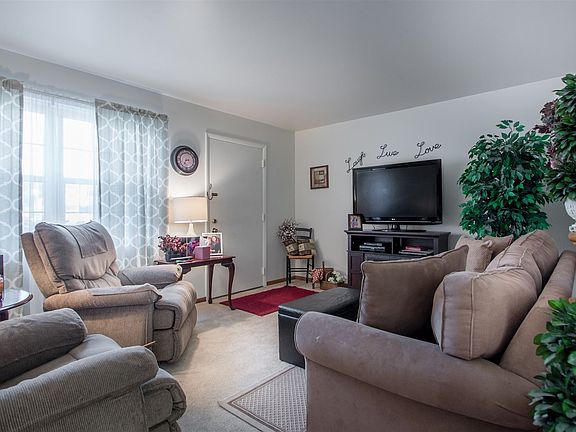 1101 Ridgewood Court-3 (1)