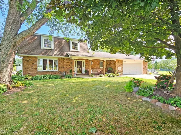 4962 Youngstown Conneaut Rd, Burghill, OH 44404