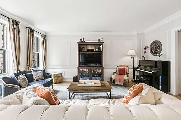 Sold by Compass | media 3