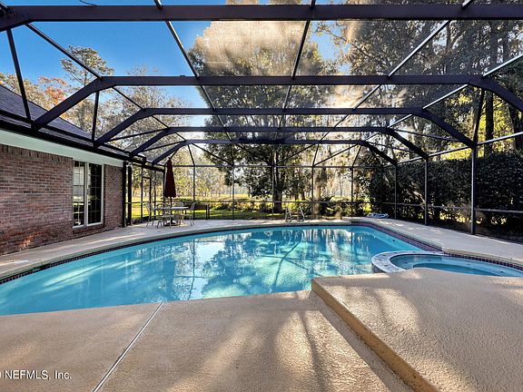 2nd image of 1805 Shoal Creek Cir