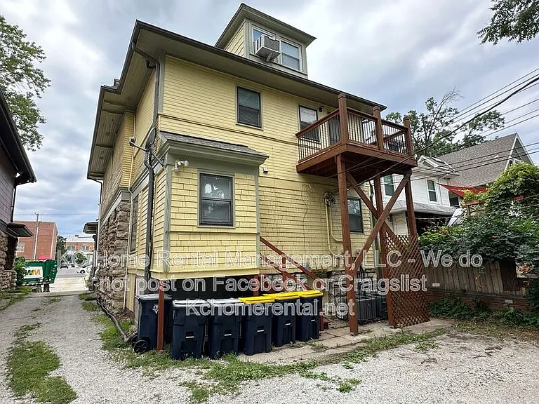 3633 Central St #2 — Photo 27
