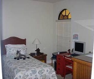 4th image of 4820 SW 17th Pl APT 3A