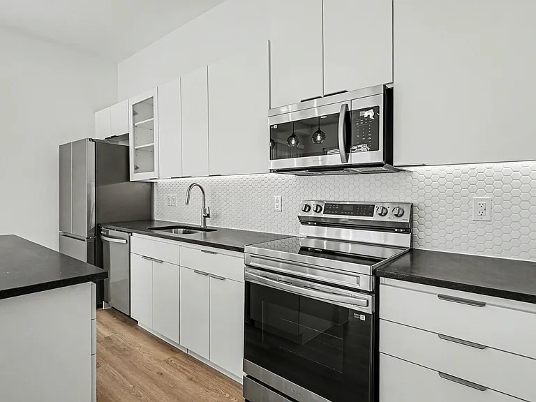 2217 N Fitzhugh Ave #203 — Photo 20