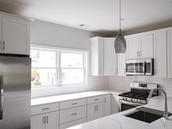 Townhouse 137 Kitchen