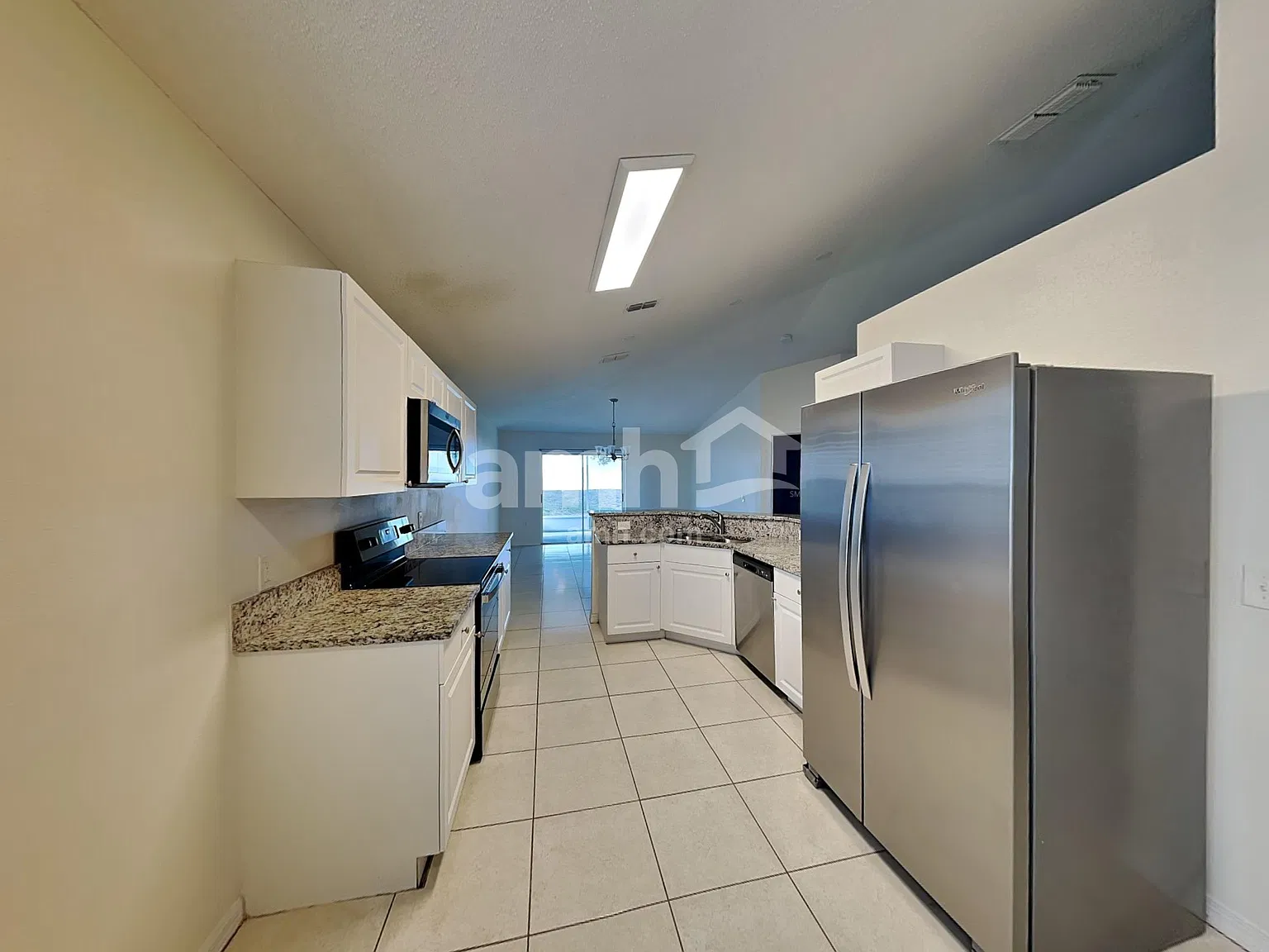 3 bed, 2.0 bath, 1612 sqft, $2,190 — Photo 4