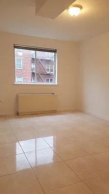 Rented by Bahar Management | media 27