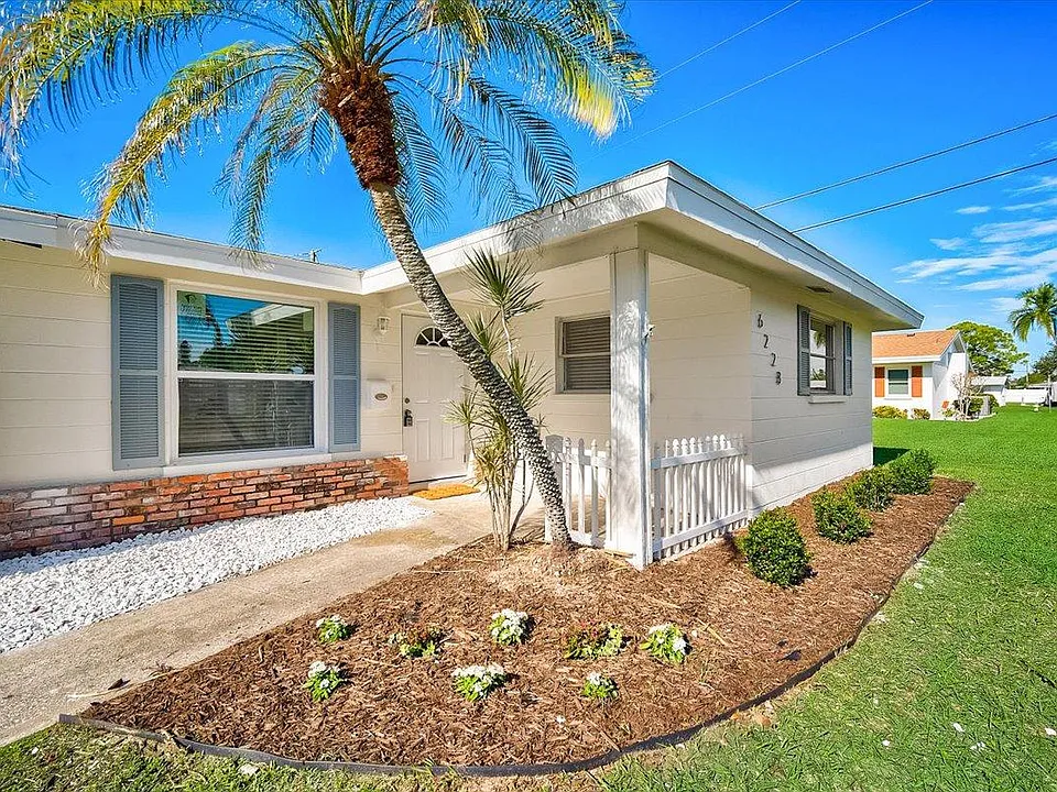 6228 Fordham Pl