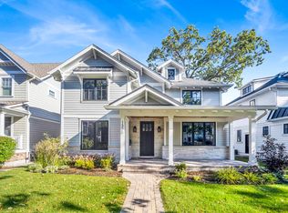 1320 Maple Ave, Wilmette, IL 60091