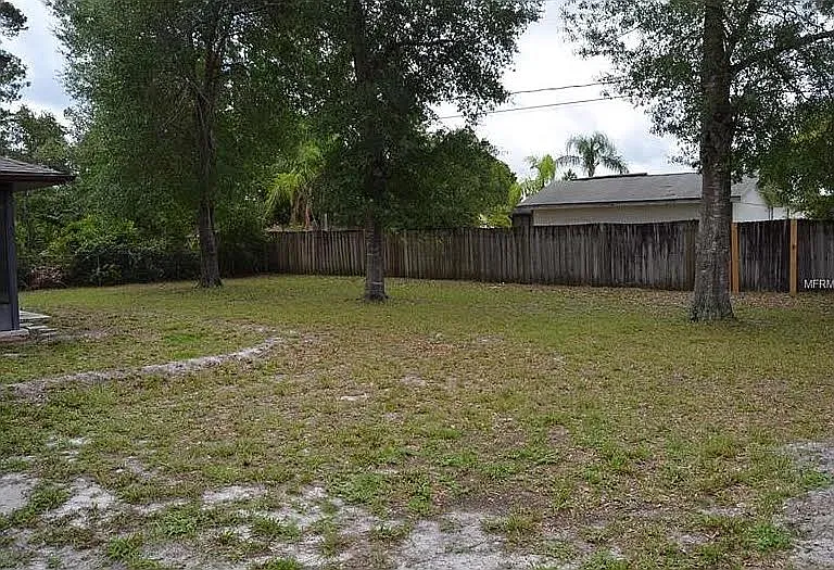 2871 Beckwith St — Photo 4
