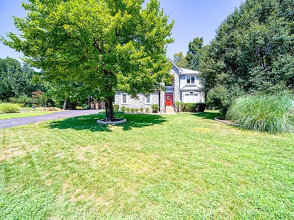 3rd image of 700 Green Vista Dr