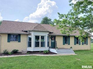 2124 Nichols Ln, Murrayville, IL 62668