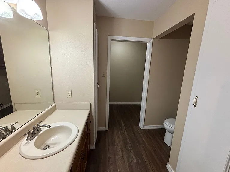 218 E Williamson Way #1-4 — Photo 4