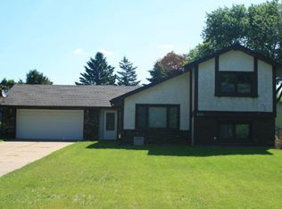 2061 Walnut Ave, New Brighton, MN 55112