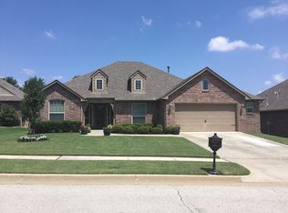 114 E Elmira Pl, Broken Arrow, OK 74012