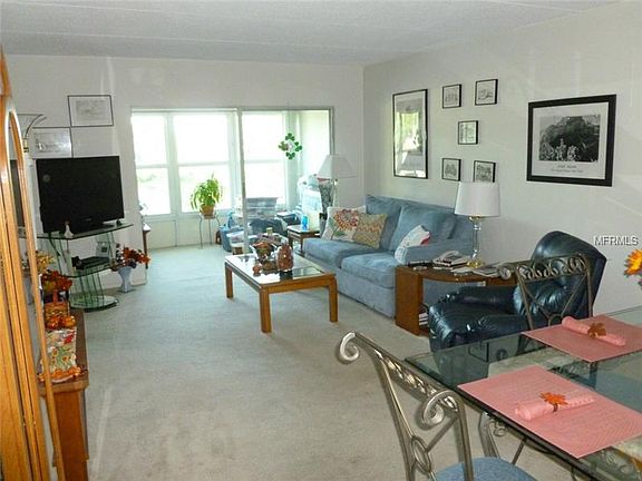 4th image of 821 De Leon Ct #308