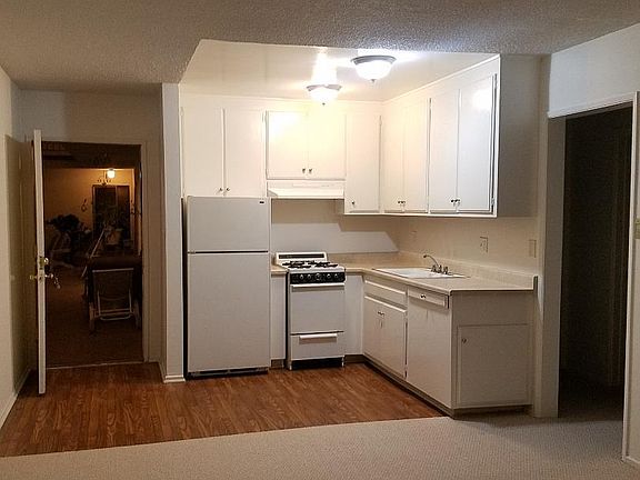 2nd image of 2704 4th St Unit 10