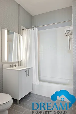 Rented by Dream Property Group LLC | media 7