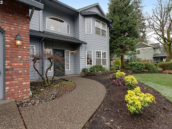 3rd image of 5992 SE Brewster Pl