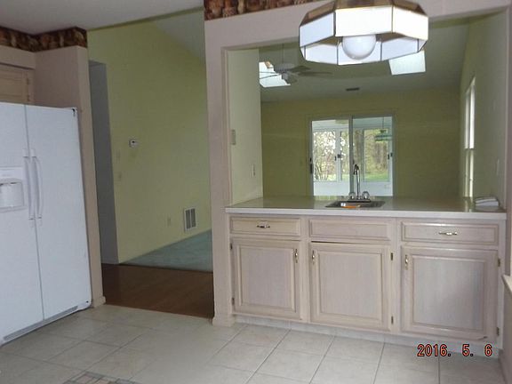 3rd image of 1758 Sweetbay Dr