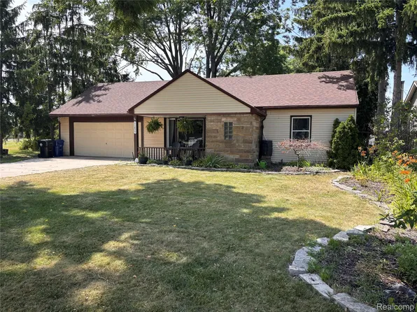 11655 San Jose, Redford, MI 48239