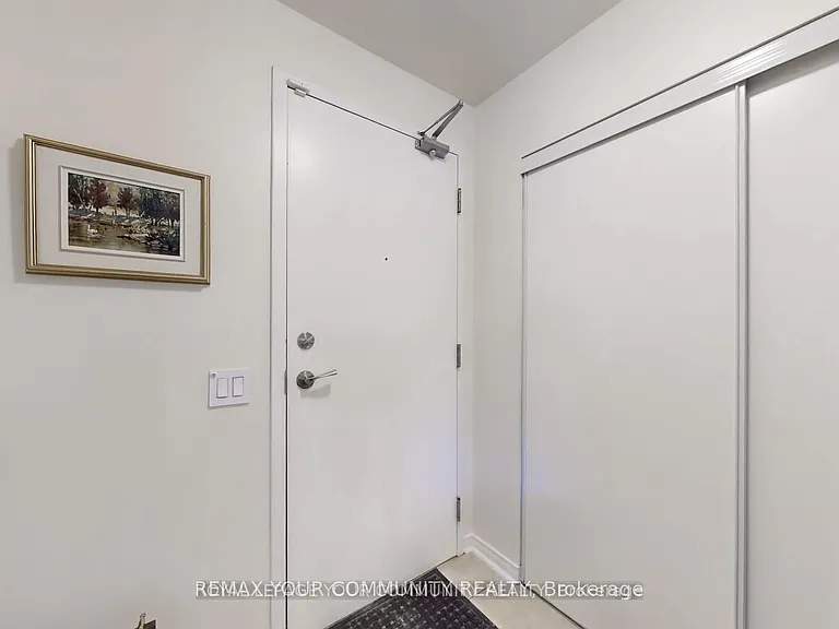 455 Rosewell Ave #101 — Photo 10