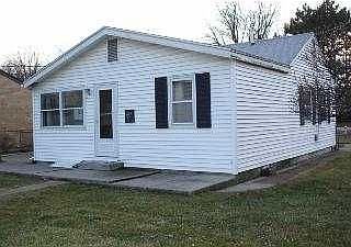 2nd image of 5524 Clover Ln