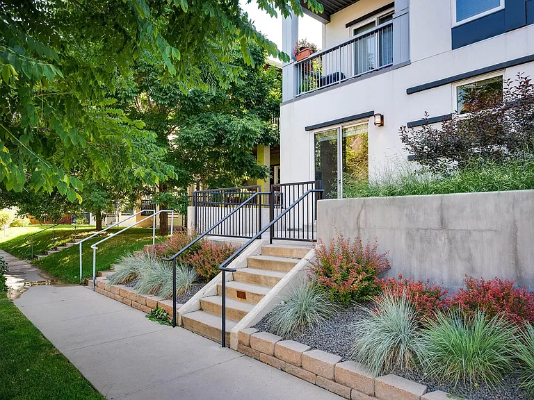 1738 N Franklin St #1-B — Photo 2