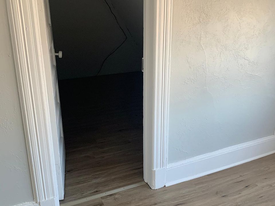 1st image of 2-120 Rich Ave #2