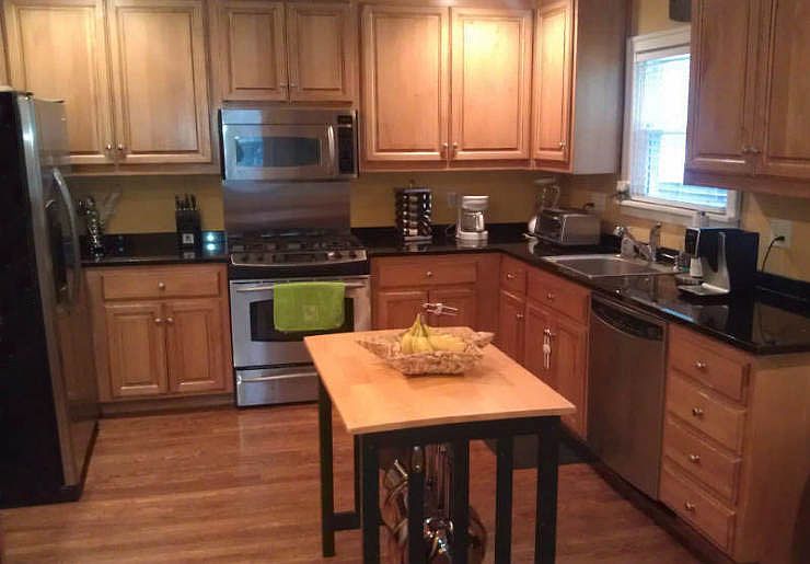 2nd image of 833 W 71st Ter