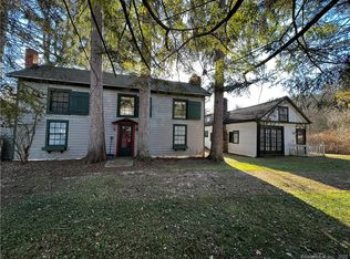 6 & 10 Forge Ln, Lakeville, CT 06039