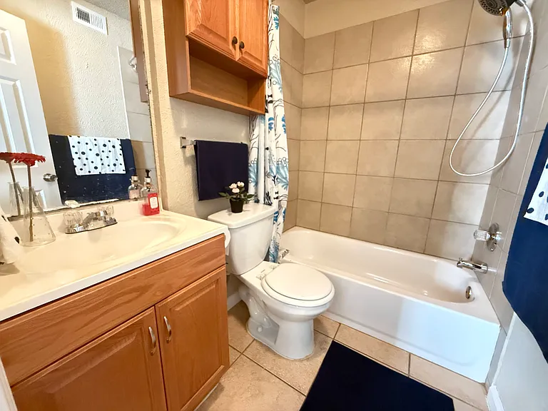 Eastgate Ridge Apartments — Photo 7